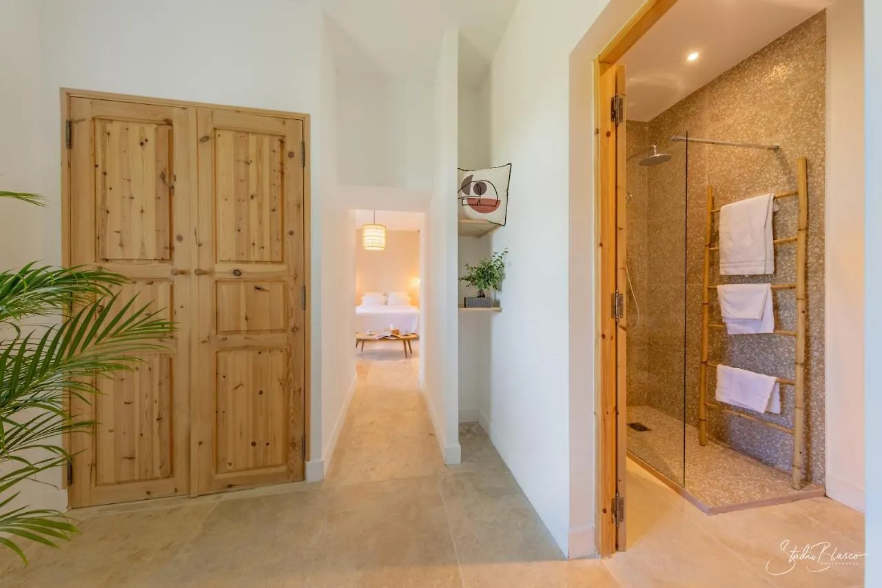 Hotel Moulin De La Roque Althen-des-Paluds 3*,  Francia