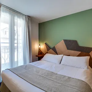 Wit Hotel Parijs