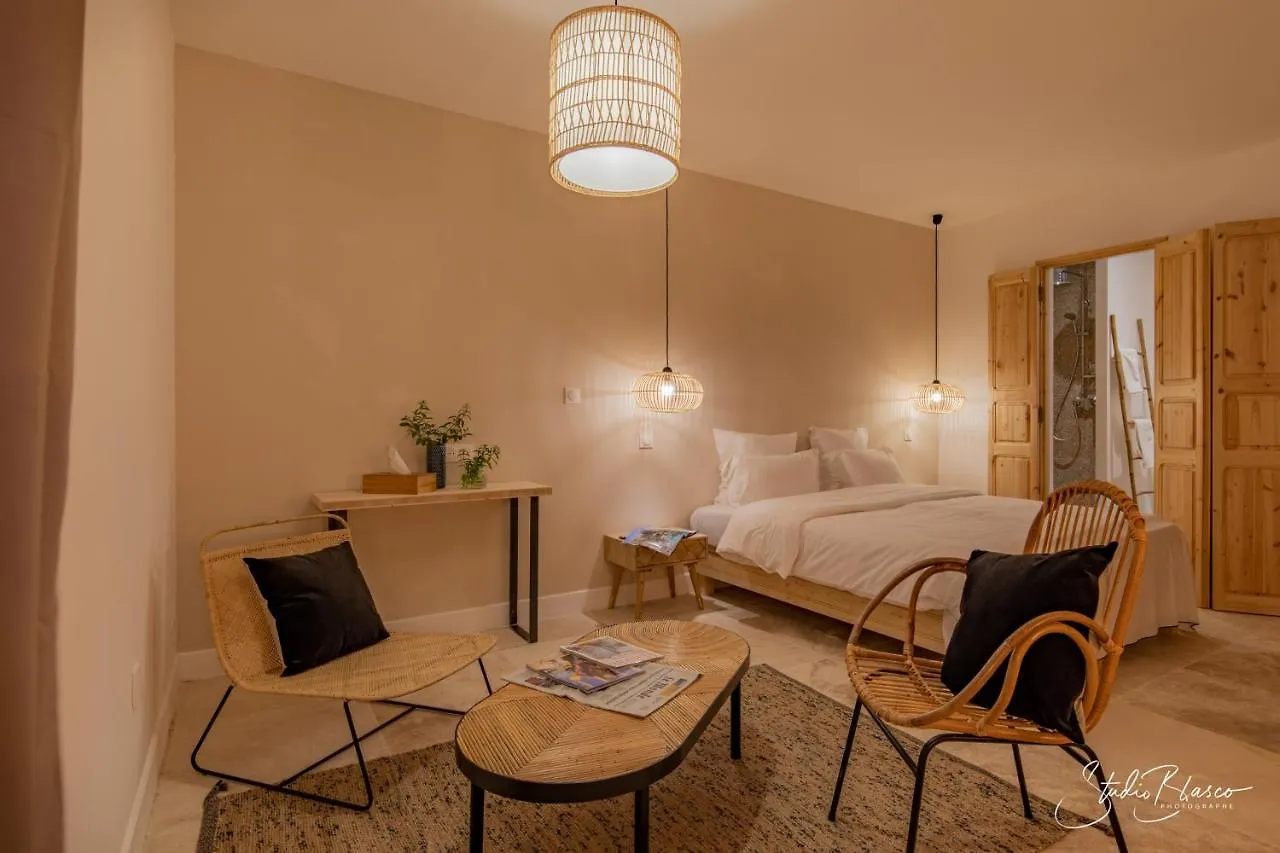 Hotel Moulin De La Roque Althen-des-Paluds