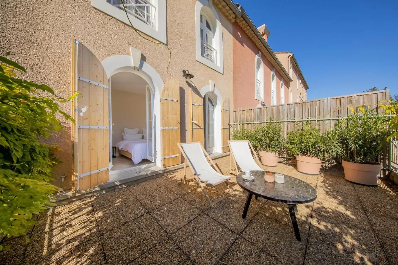 Hotel Moulin De La Roque Althen-des-Paluds