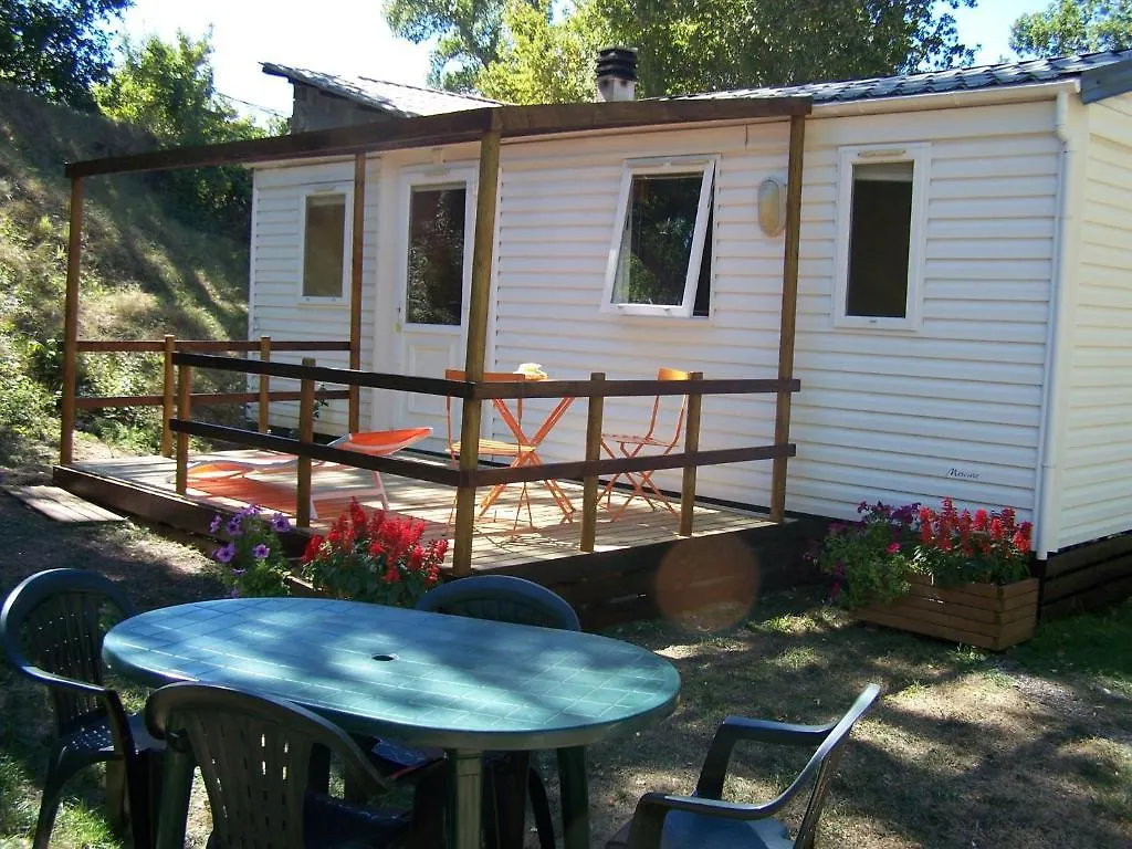 Hotel Moulin De La Roque Althen-des-Paluds 3*,